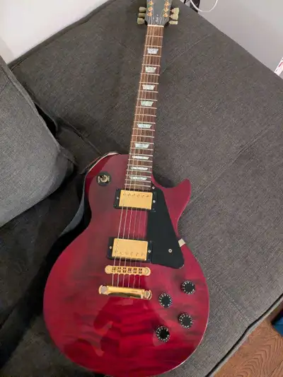 Gibson Les Paul Studio, Wine Red w/ Gold Hardware, View more