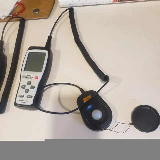 Digital light meters (see description for $50) in Indoor Lighting & Fans in Ottawa - Image 3