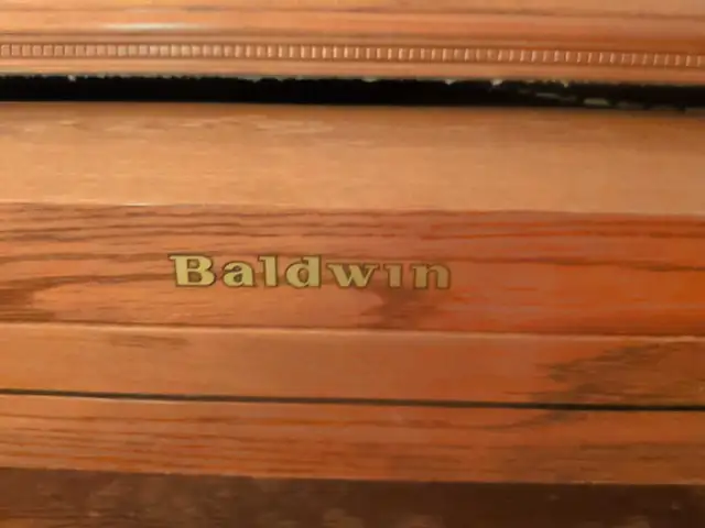 Baldwin Upright Piano in Pianos & Keyboards in City of Toronto - Image 3
