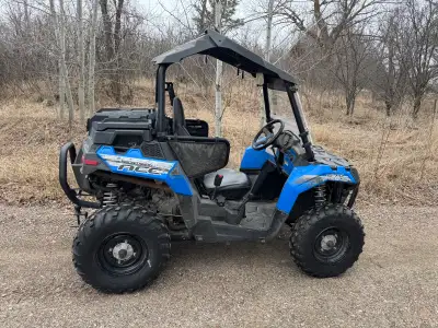 45HP, 567cc, 4X4, Auto. Only 940km on it. Comes with: Winch, poly roof, poly flip-down windshield, s...