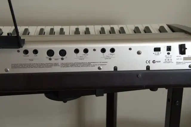 Roland 88 key keyboard in Pianos & Keyboards in City of Halifax - Image 3