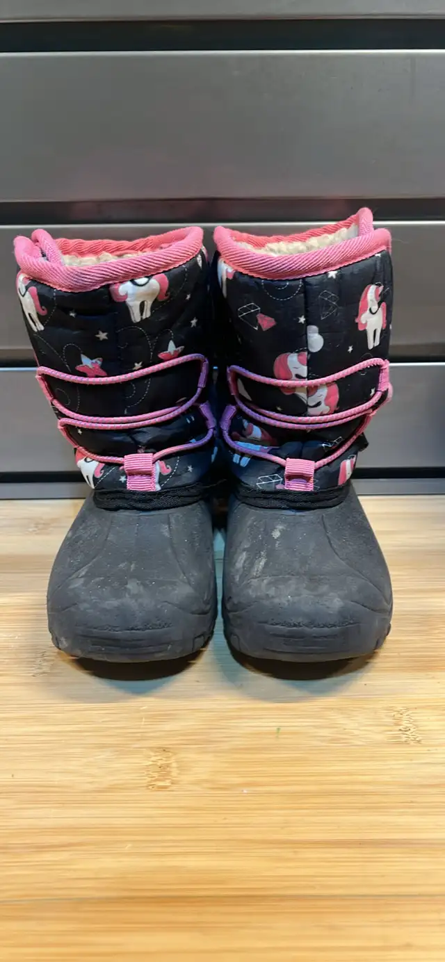 Children Unicorn Winter Boots Size 7. Windermere Pickup in Kids & Youth in Edmonton - Image 2
