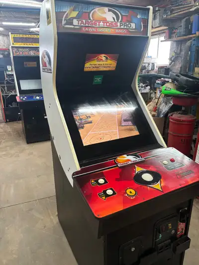 Title says it all! Awesome working target toss upgraded to pro to include bags and lawn darts! Works...