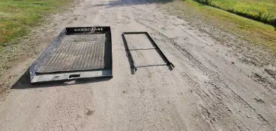 6'6" cargo ease bed slide 2000lbs capacity asking 800 or best offer ,text or call. 7052180842