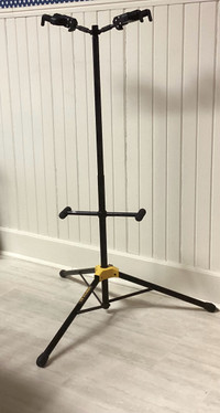 Hercules double guitar stand