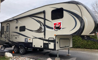 2016 Durango 1500 259RDD fifth wheel trailer