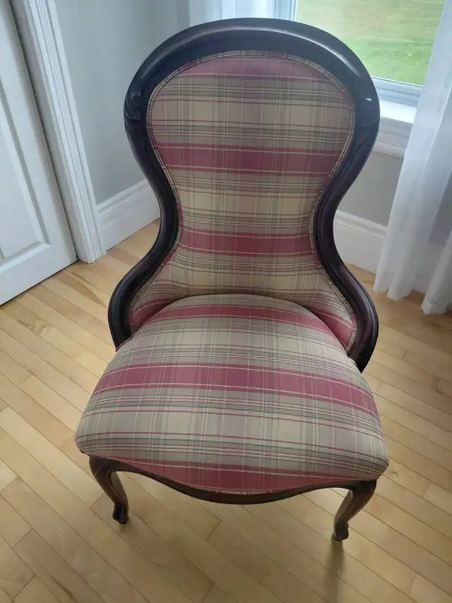 Antique occasional chairs( set of 2) in Chairs & Recliners in Charlottetown - Image 2