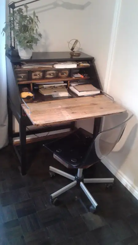 Bureaus, writing desk with drawer and chair, Set in Storage & Organization in Markham / York Region - Image 6