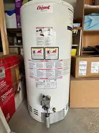 Residential Water Heater - Giant 50 gal, 40,000 BTU Natural Gas