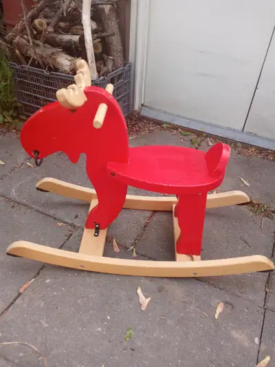 Ekorre Ikea red rocking horse/moose Great condition, but you can see the one imperfection in the pic...