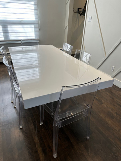 White Lacquer Dining Room Table with acrylic base 