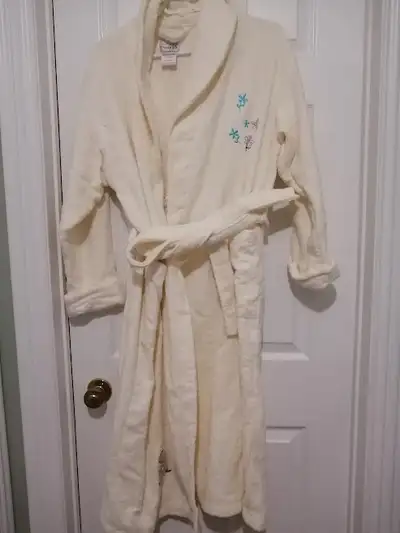 NEW WOMEN'S COTTON BATHROBE SMALL (6-8), View more
