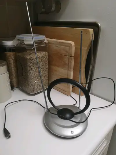 Indoor Antenna. Perfect. $12. Located bloor /yonge, View more