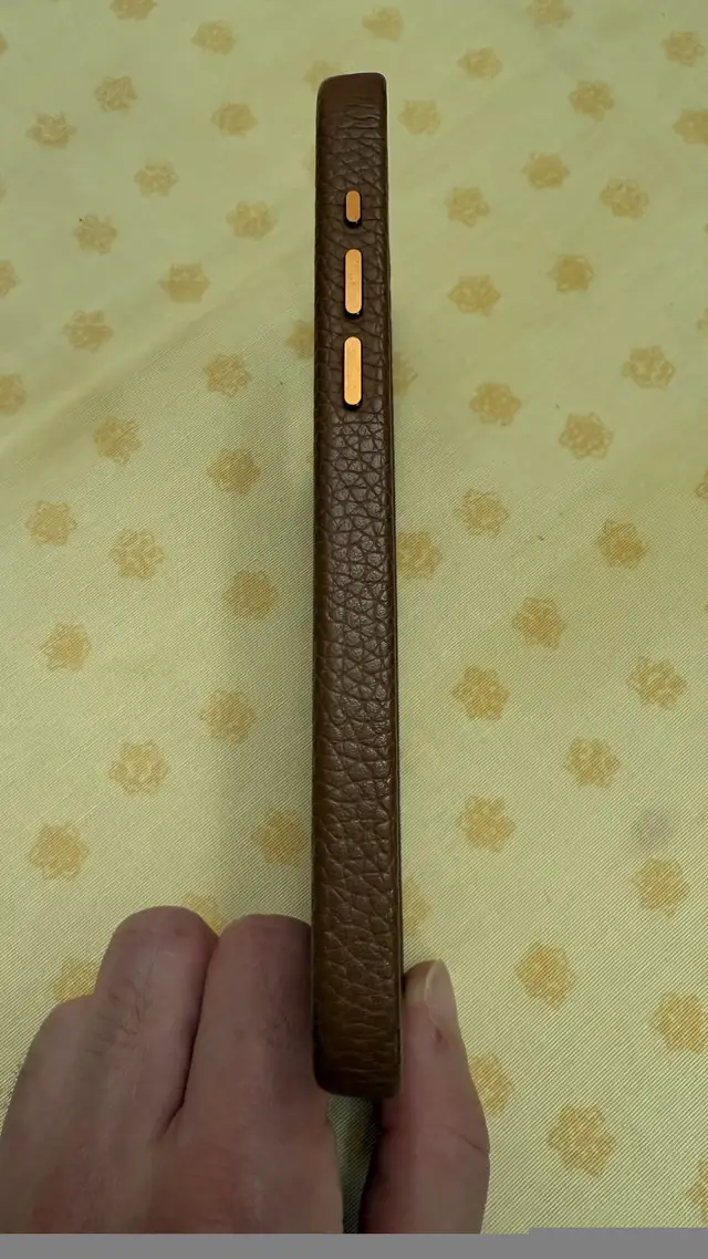 Genuine Leather Case for iPhone 15 Pro Max in Cell Phone Accessories in City of Toronto - Image 5