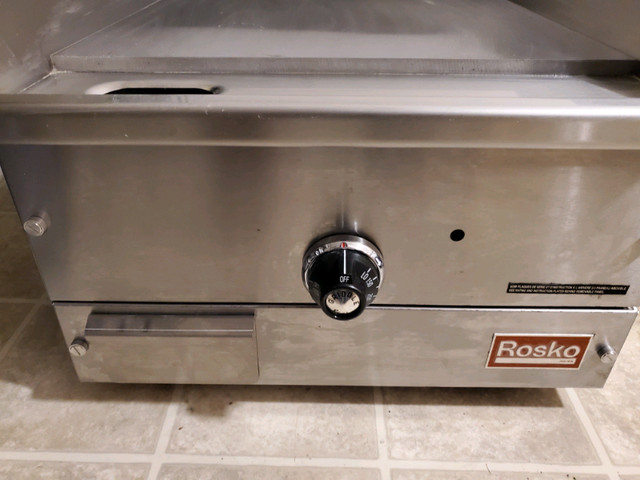 Rosko gas Griddle 18 inch in mint condition. in Industrial Kitchen Supplies in Kitchener / Waterloo