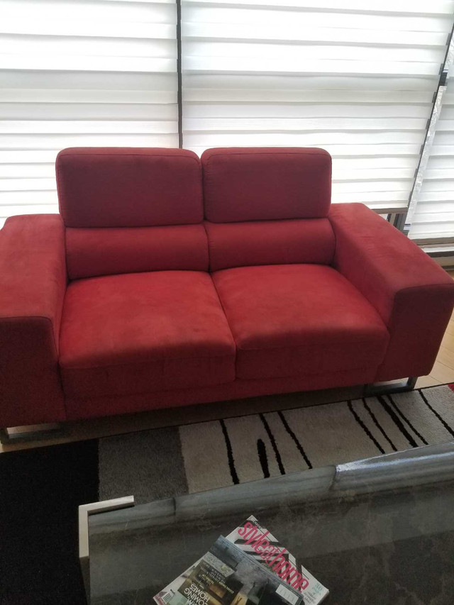 125. *** REDUCED LOVE SEAT  in Other in Mississauga / Peel Region - Image 2
