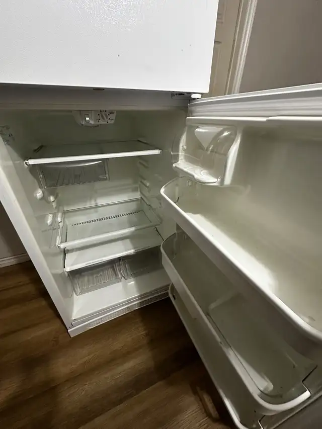 Frigidaire Top - Freezer Refrigerator in Refrigerators in Belleville - Image 3