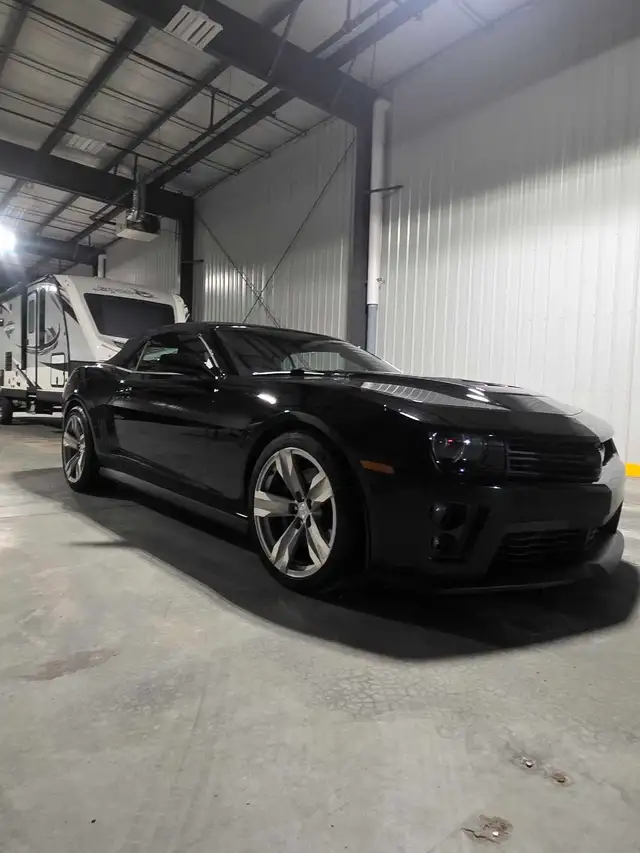 2013 zl1 camaro in Cars & Trucks in Strathcona County - Image 7