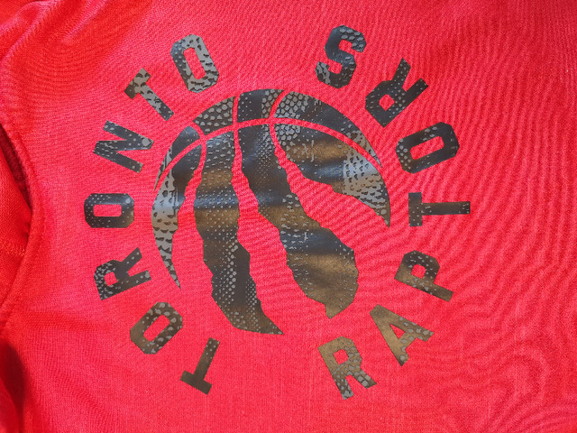 Red Toronto Raptors Hoodie Unisex - Size L in Men's in Mississauga / Peel Region - Image 2