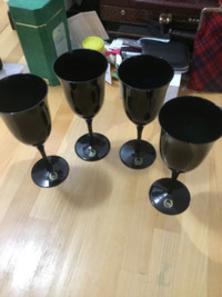 Carico Black Fine Lead Crystal Wine Glasses 5 in total