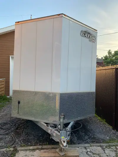 Remorque Gator 7x14 7 pieds de haut En acier galvanisé Porte arrière basculante