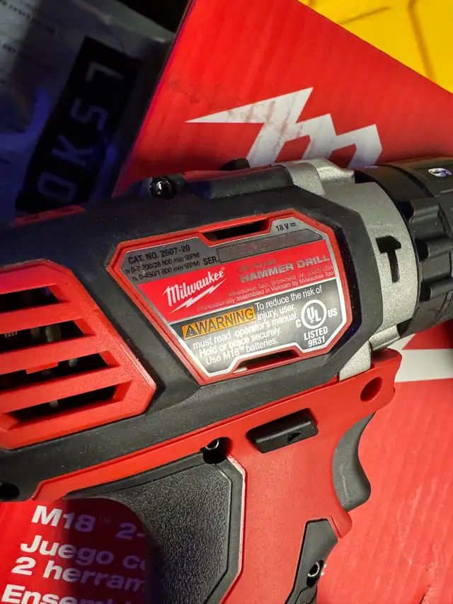 Milwaukee -hammer drill with charger and battery  in Power Tools in Markham / York Region - Image 3