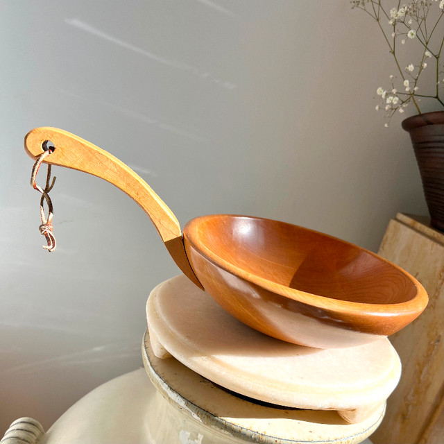 MCM 1970s Wood Canada Vintage Baribocraft Saucepan Handle Fruit in Home Décor & Accents in City of Toronto - Image 3