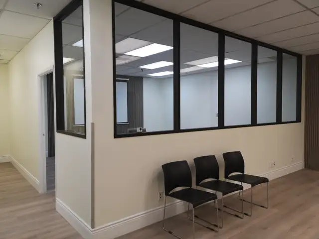 Office and Warehouse area for rent in Commercial & Office Space for Rent in Mississauga / Peel Region - Image 11