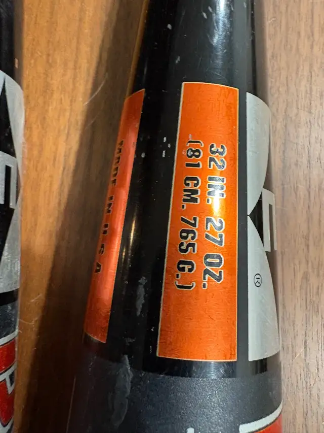 3 Easton reflex bats sold as a lot  in Baseball & Softball in Guelph - Image 8