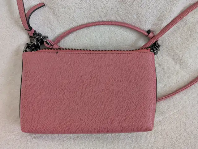 Calvin Klein Rose Pink Crossbody Purse Hand Bag in Women's - Bags & Wallets in Oakville / Halton Region - Image 7