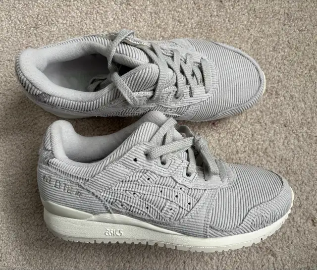 ASICS Gel Lyte 3 III in grey corduroy shoes, W 6.5, M 5 in Men's Shoes in Ottawa - Image 2