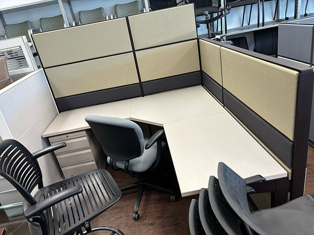 Teknion TOS System! in Desks in Kelowna - Image 3