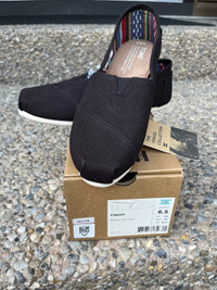 NEW! Toms Venice Collection Classic Women's BLACK Canvas Slip On