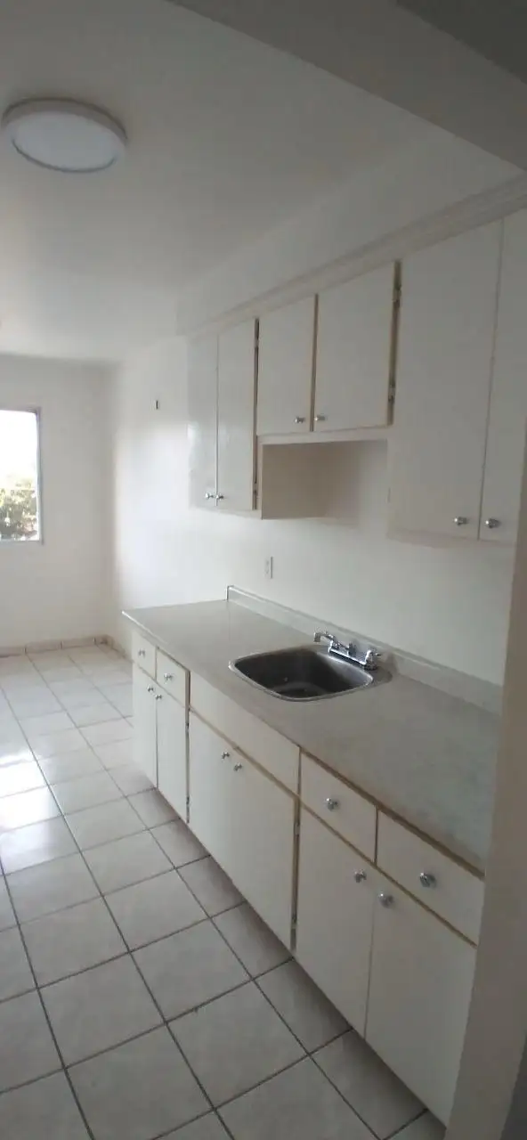 Un mois gratuite !! 4/1 entièrement rénové in Long Term Rentals in City of Montréal - Image 4
