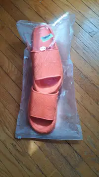 Cloud Slippers - Brand New in Packaging