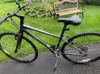 Vélo Trek Fx 7.2, 24 vitesses, couleur charcoal, cadre médium, r