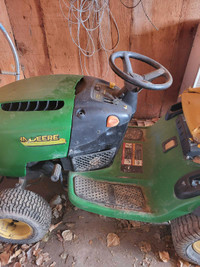 Used lawnmower tractor 