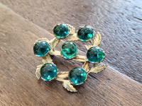 Gorgeous Vintage Aqua Teal Green Glass Bead Brooch