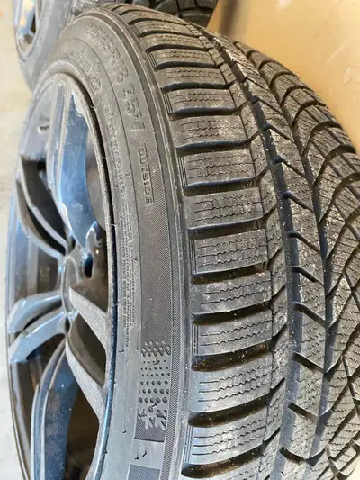 Set of four new tires (DOT 45/23), driven only a few months on aftermarket BMW 3 series wheels. Khum...