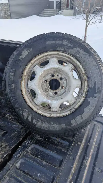 245/70R17 110T, MICHELIN LATITUDE X-ICE XI2, 7/32 remaining out of 11/32. Mounted on 2004-2026 F150...