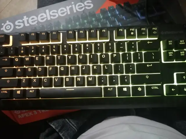 Clavier  Apex 3 TKL comme neuf in Mice, Keyboards & Webcams in City of Montréal - Image 7