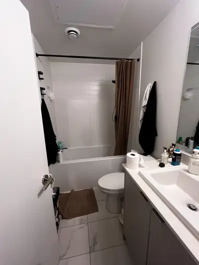 ✅ Sublease Available – 1 Bedroom in Modern Waterloo/Kitchener Condo First month FREE · Private bedro...