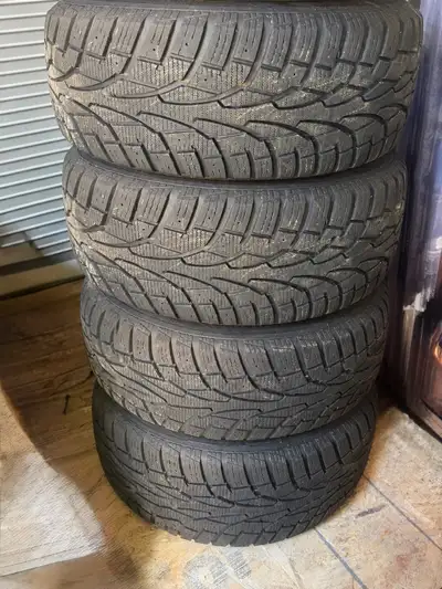 Uniroyal Tiger Paw Snow & Ice Tires (205/65 R15) — FOR SALE!! ❄️ Set of 4 matching tires with rims ❄...