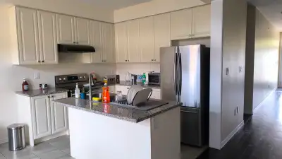 Private Room for Rent - Stoney Creek