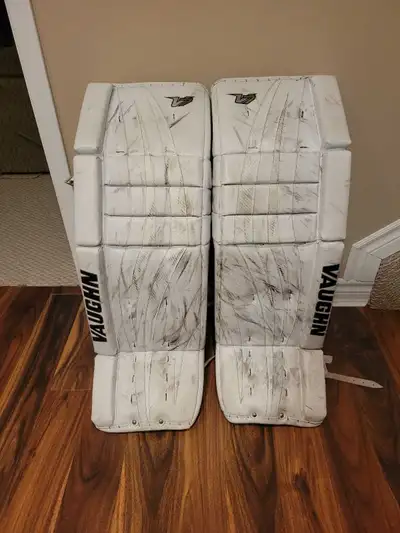 Vaughn V7 Goalie pads , View more