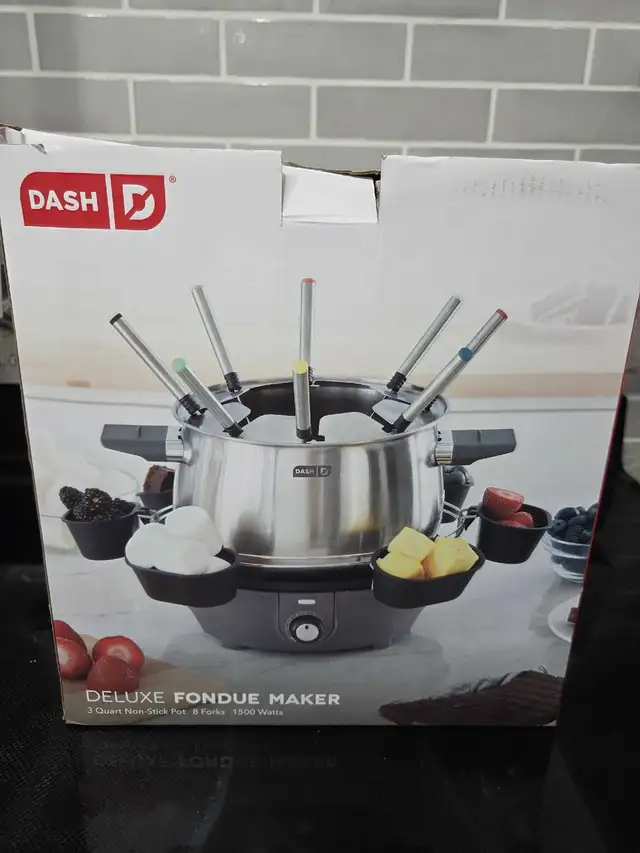 Dash electric 3-Quart fondue set