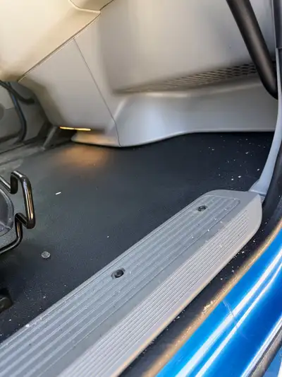 Mobile truck shampoo