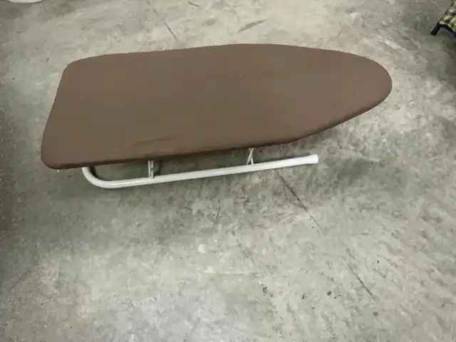 Planche à repasser portable pour le camping in RV & Camper Parts & Accessories in Lévis - Image 4