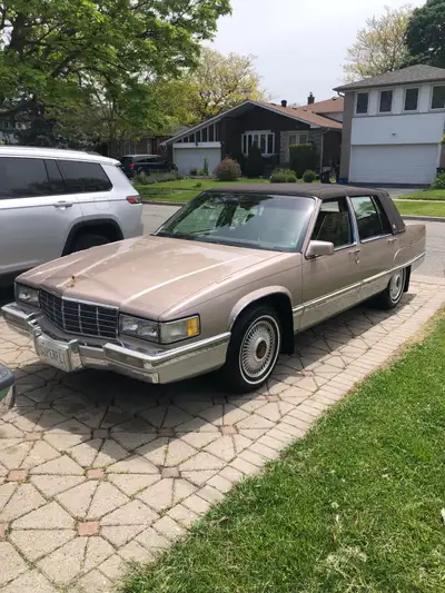 selling my beautiful 1991 Cadillac Fleetwood super fly in beautiful Rust free condition selling out...