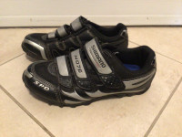 Shimano MD76 Cycling shoes SPD (with clips) Size: Euro 39